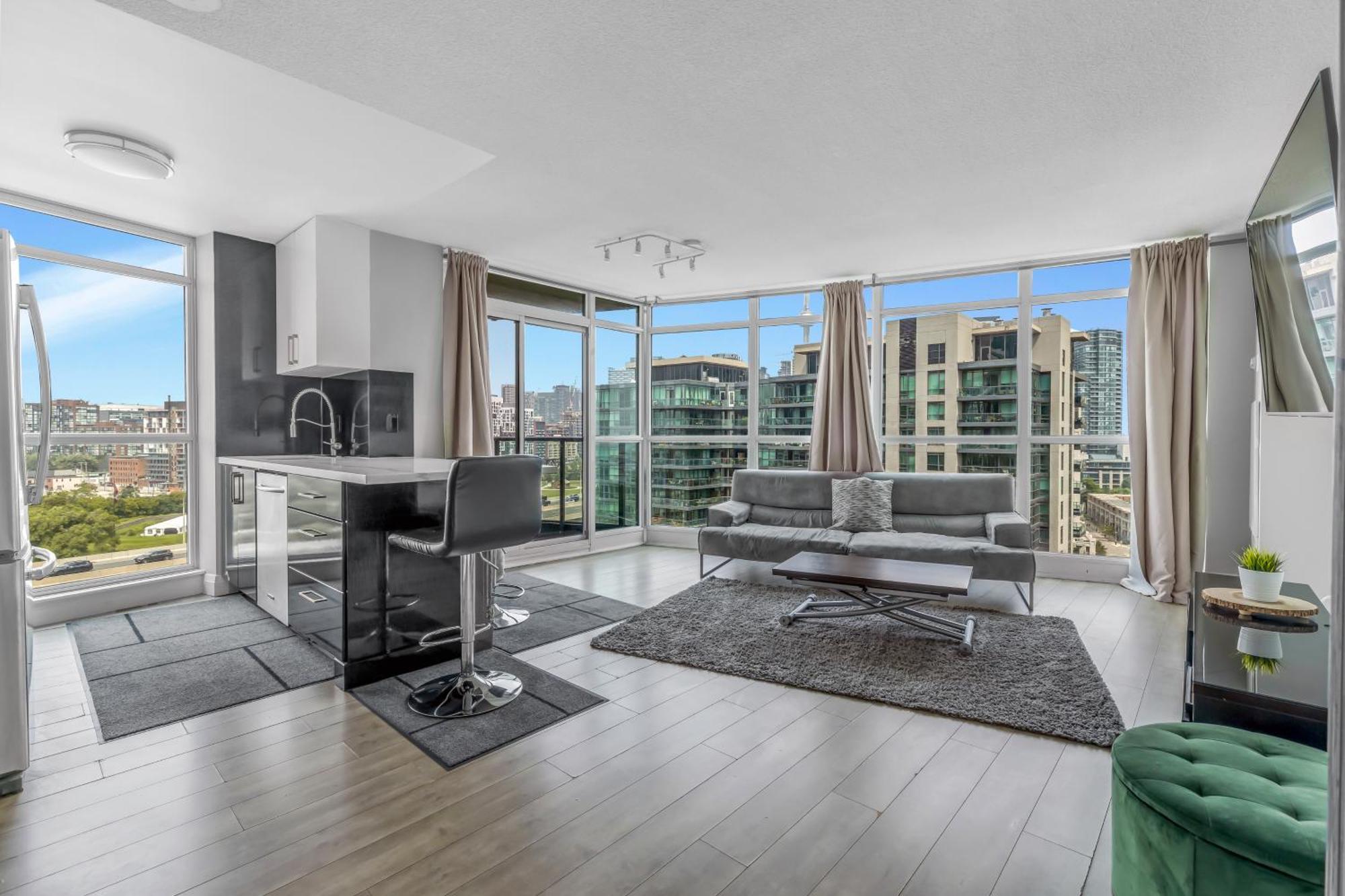 2 Bedroom Waterfront Condo Downtown W/ Free Parking Торонто Экстерьер фото